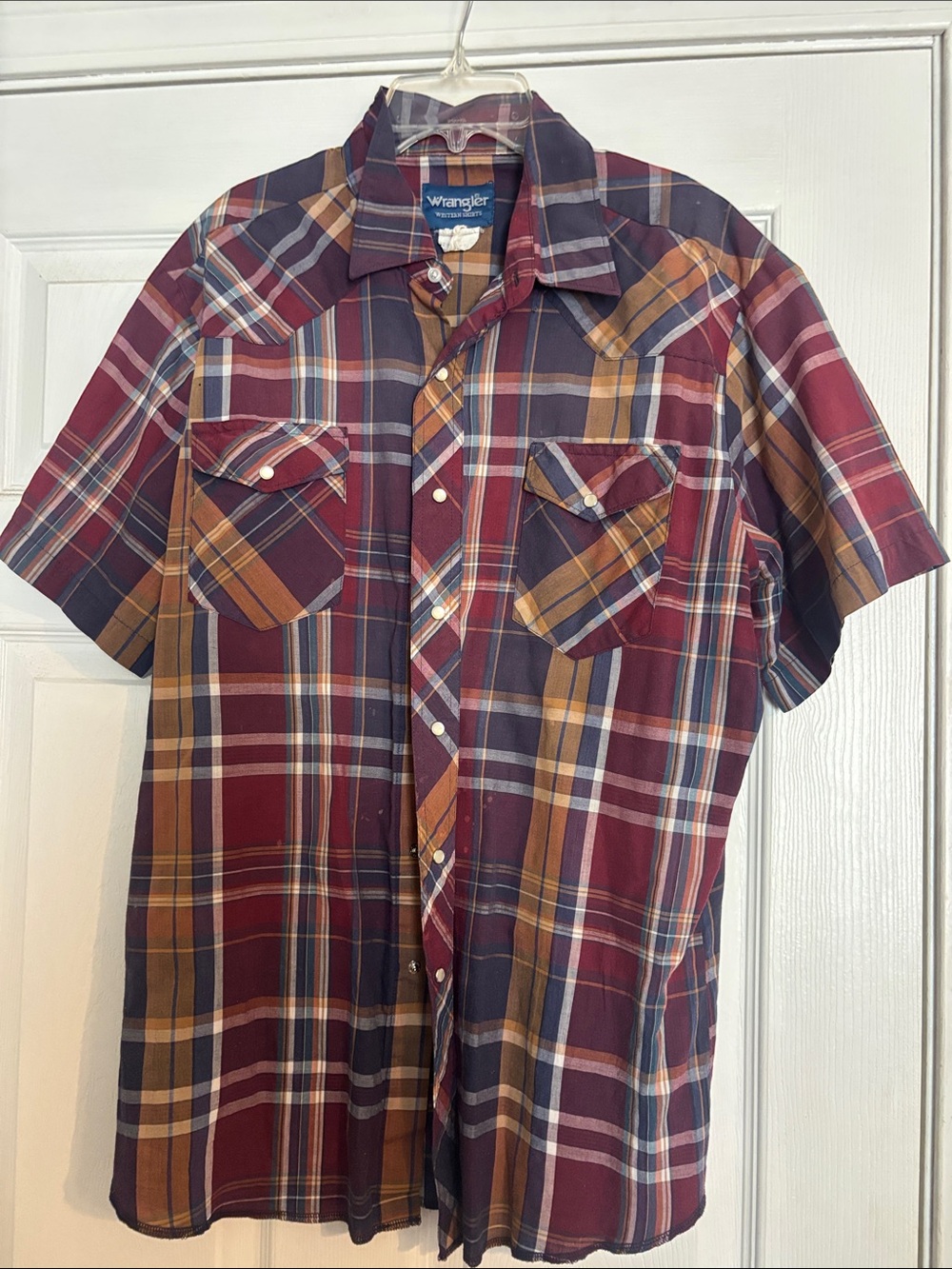 Vintage Wrangler Men's Short Sleeve Plaid Shirt Snap Button Shirt-Burgundy/Gold